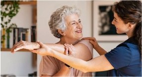 Physiotherapy-for-elderly-at-home.jpg